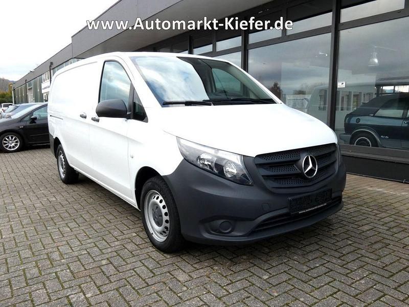 Gebraucht Mercedes Vito 163 PS (119 kW) 2018 Weiß Van