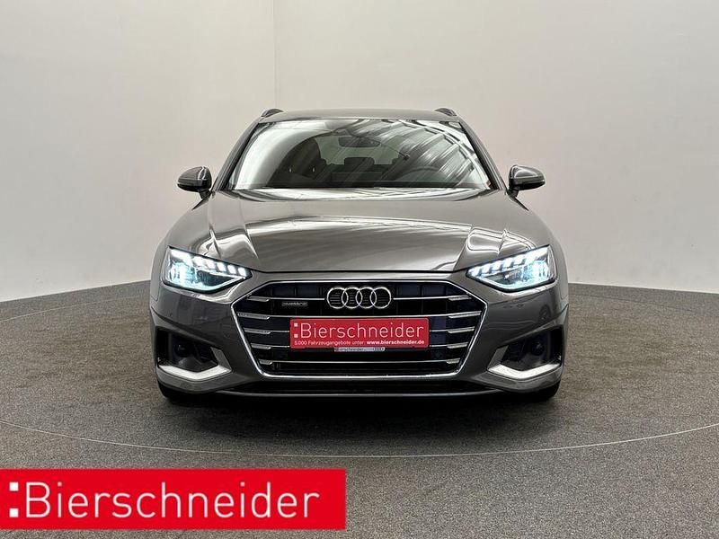 Gebraucht Audi A4 Ambiente 204 PS (150 kW) 2022 Grau Kombi