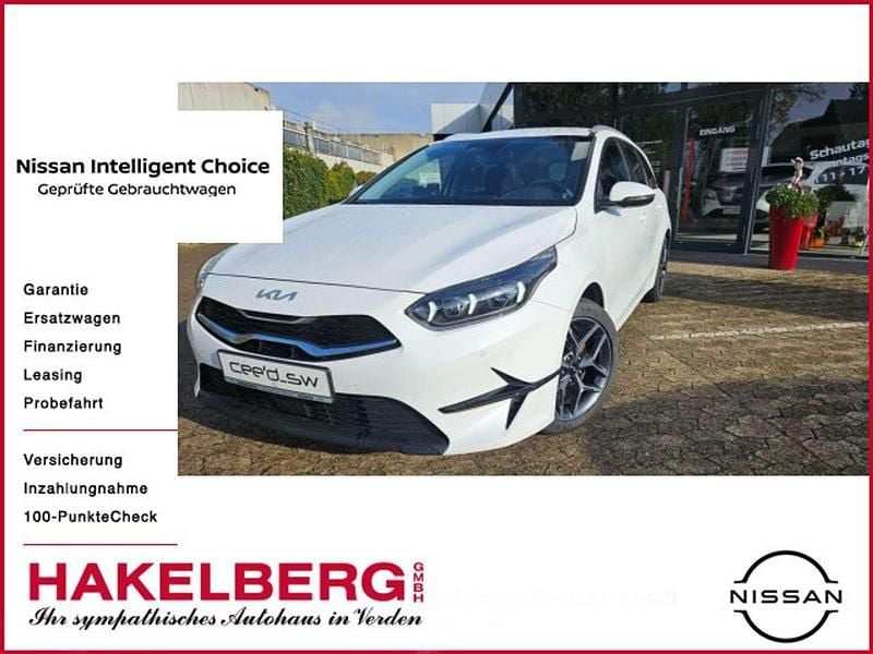 Weiß Neu 2025 Kia Ceed Sportswagon Spirit Kombi | 28.995 € (Fairer Preis) - Bild 1/4