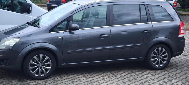 Gebraucht Opel Zafira 92 PS (67 kW) 2009 Grau Van / Kleinbus