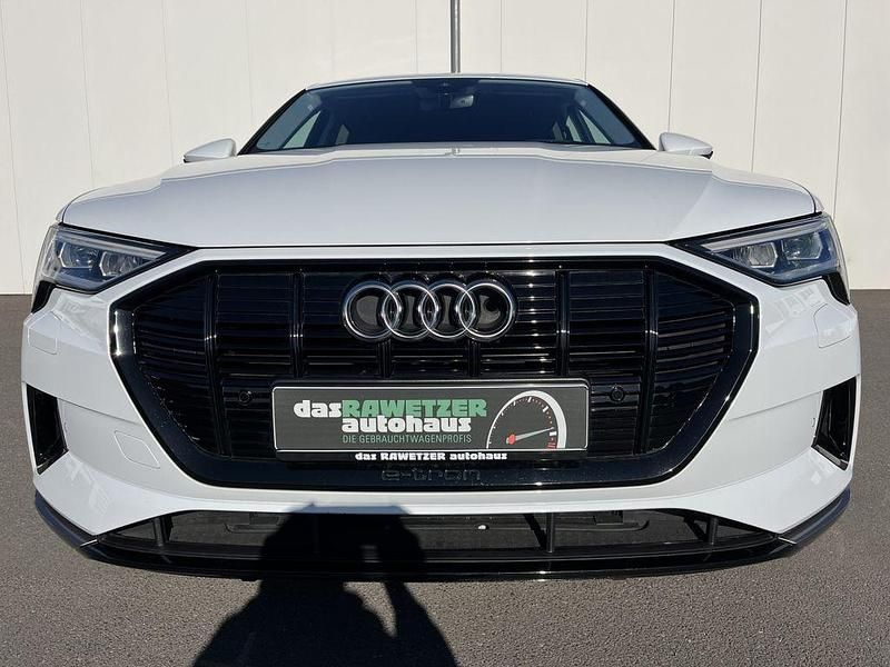 Gebraucht Audi e-tron Advanced 300 kW (408 PS) 2023 Weiß SUV