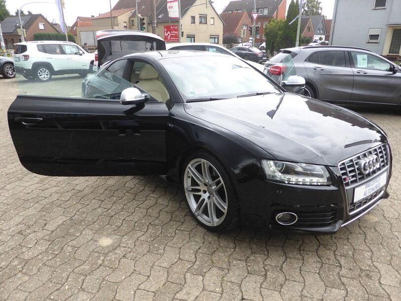 Brillantschwarz Gebraucht 2010 Audi S5 Sport Coupé | 25.990 € - Bild 1/4