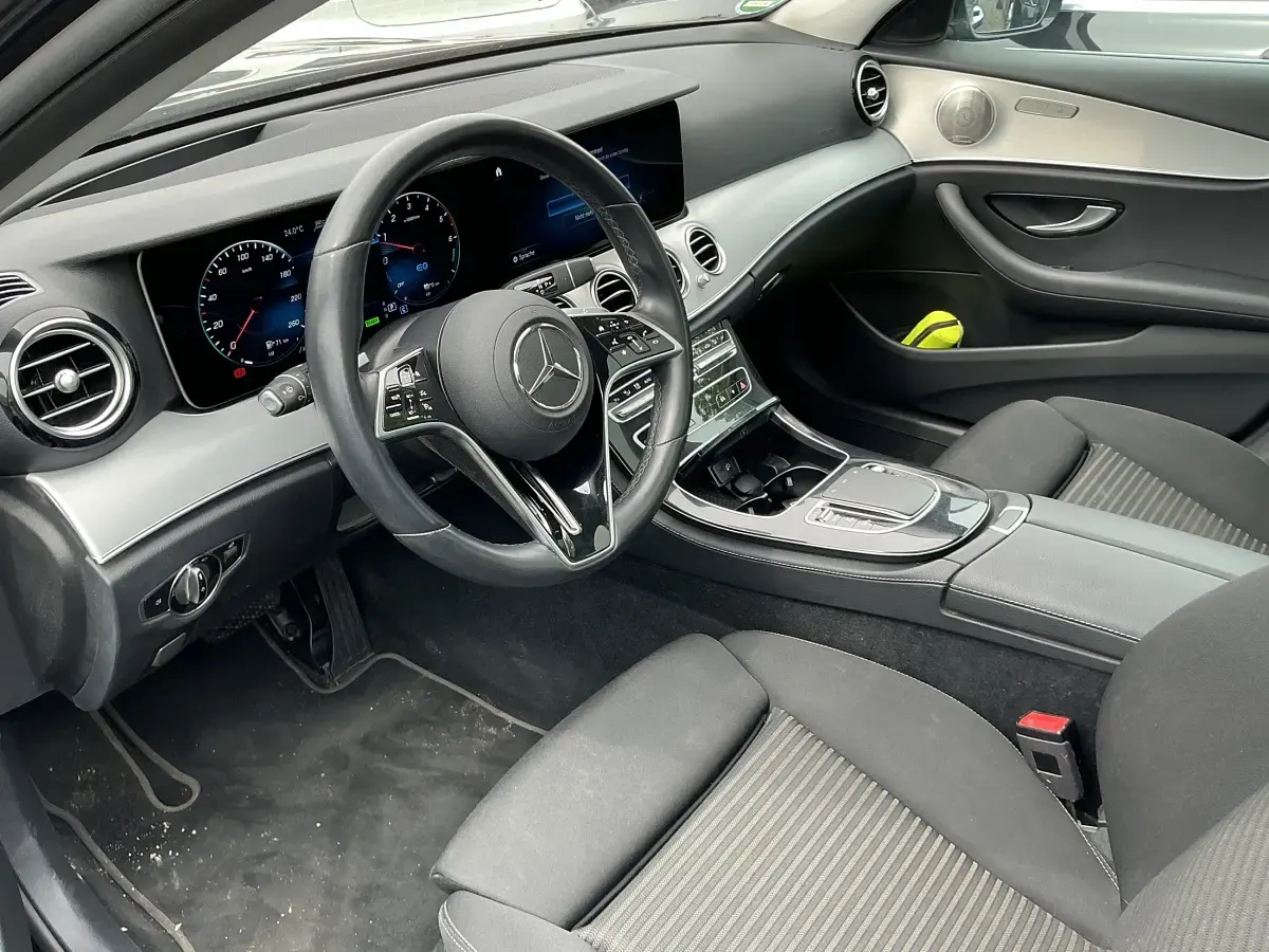 Gebraucht Mercedes E300 306 PS (225 kW) 2022 Schwarz Kombi