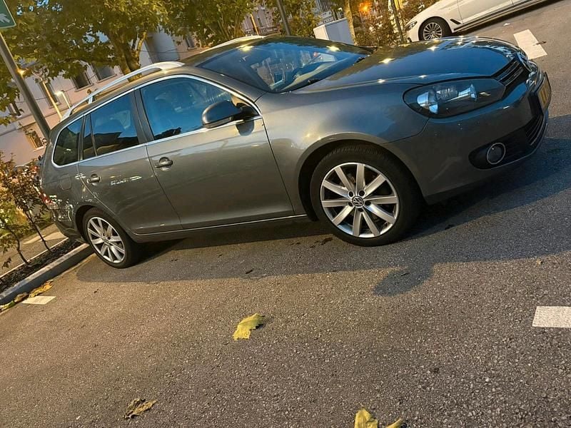 Gebraucht VW Golf VI 140 PS (102 kW) 2011 Grau Kleinwagen