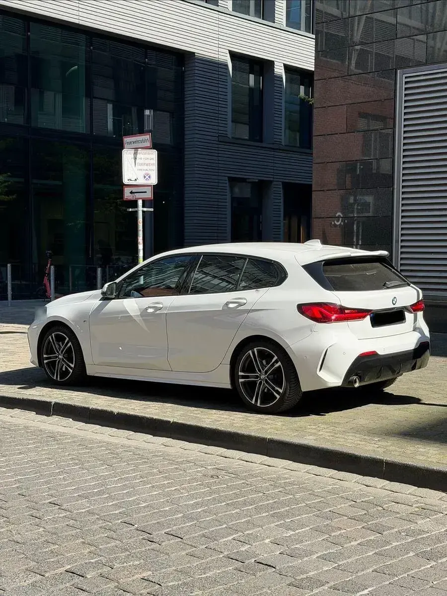 Gebraucht BMW 118 M Sport 140 PS (102 kW) 2020 Weiß Kleinwagen