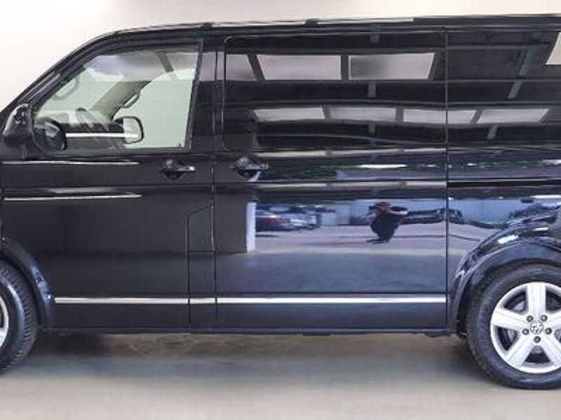 Second-hand VW Multivan Highline 179 CP (131 kW) 2014 Negru Monovolum