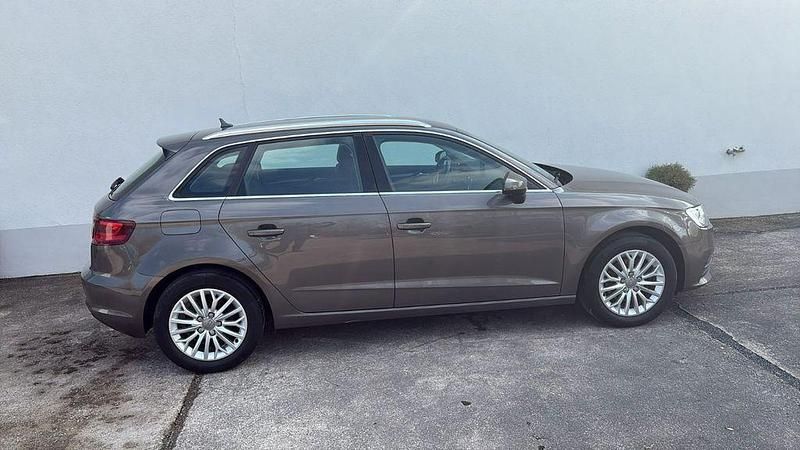 Second-hand Audi A3 Ambiente 110 CP (80 kW) 2015 Gri Berlinǎ