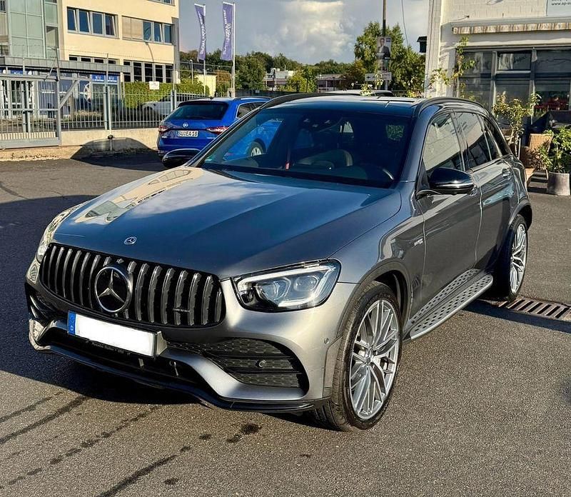 Grau Gebraucht 2021 Mercedes GLC43 AMG AMG SUV | 45.000 € (Guter Preis) - Bild 1/4