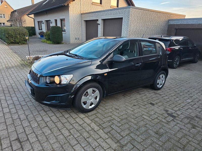 Gebraucht Chevrolet Aveo LS 69 PS (50 kW) 2012 Schwarz Kleinwagen