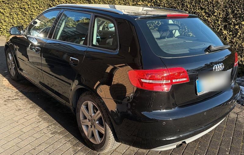 Gebraucht Audi A3 102 PS (75 kW) 2010 Schwarz Kombi