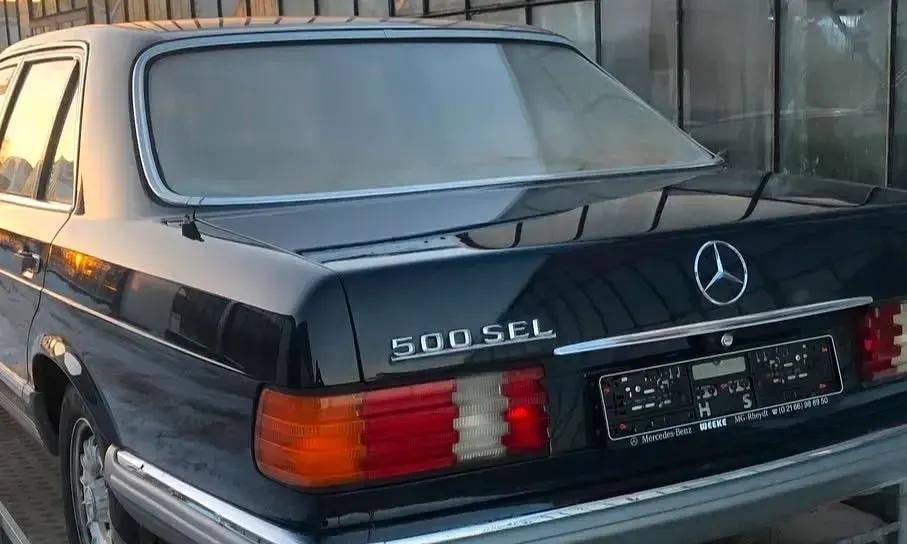 Gebraucht Mercedes 500 241 PS (177 kW) 1981 Blau Limousine