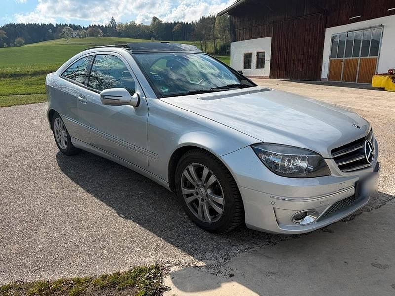 Używany Mercedes CLC180 143 KM (105 kW) 2010 Srebrny Hatchback