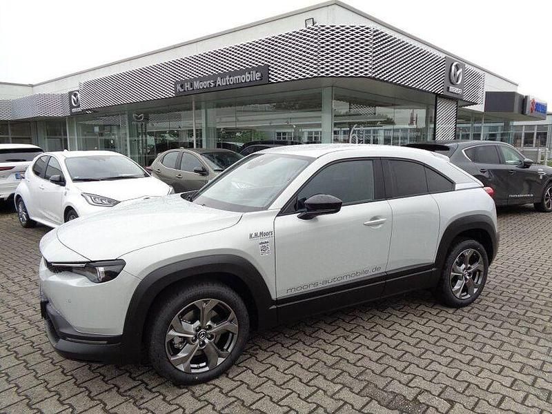 Weiss Gebraucht 2023 Mazda MX30 Ad'Vantage SUV | 17.991 € (Fairer Preis) - Bild 1/4