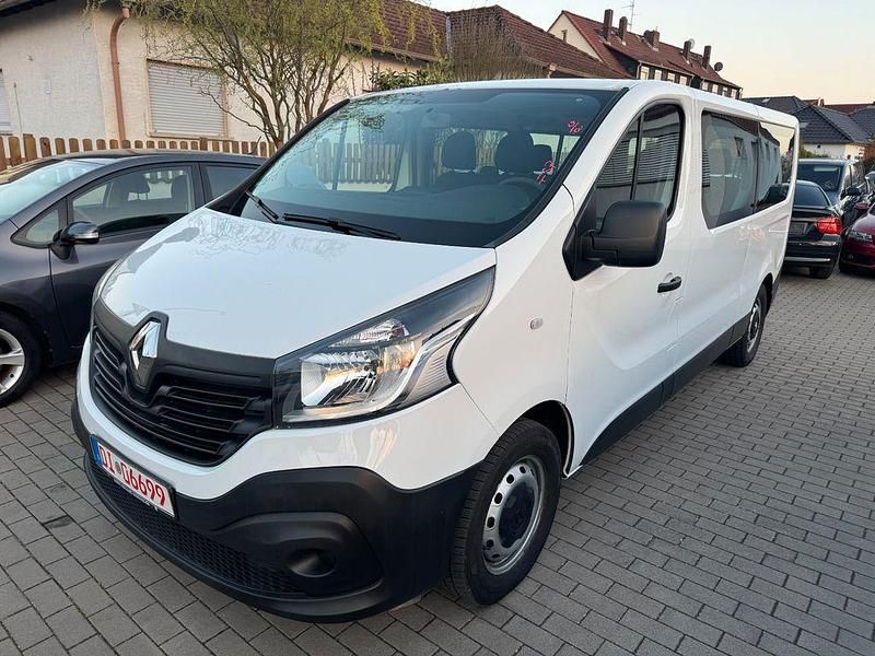 Gebraucht Renault Trafic Authentique 125 PS (91 kW) 2018 Weiß Van / Kleinbus