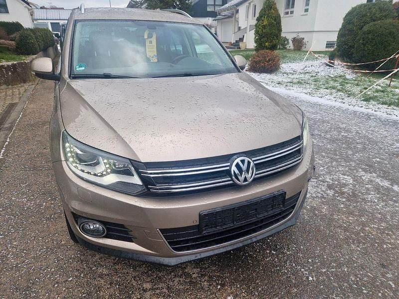 Beige Gebraucht 2013 VW Tiguan Life SUV | 11.500 € (Superpreis) - Bild 1/4