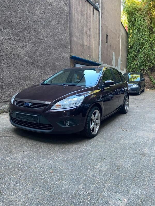 Braun Gebraucht 2008 Ford Focus Kleinwagen | 1.699 € (Fairer Preis) - Bild 1/4