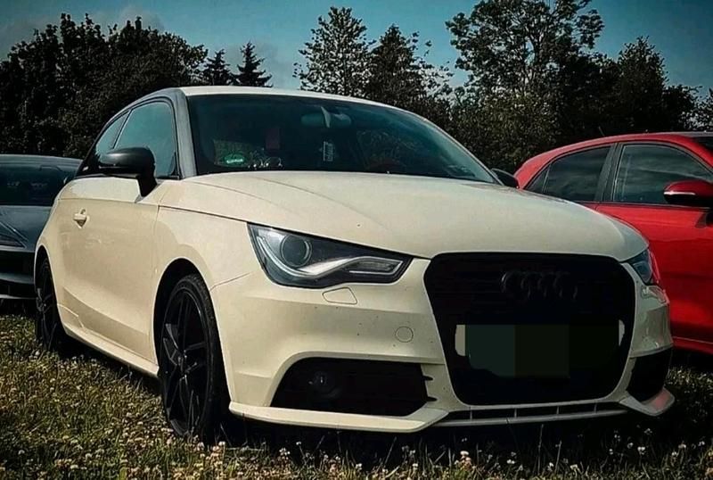 Gebraucht Audi A1 105 PS (77 kW) 2011 Weiß Kleinwagen