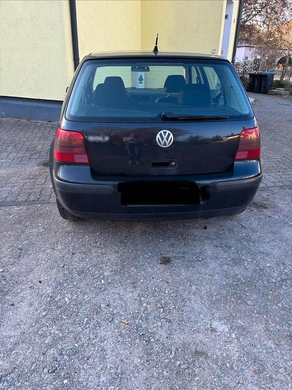 Gebraucht VW Golf IV 77 PS (56 kW) 2001 Schwarz Kleinwagen