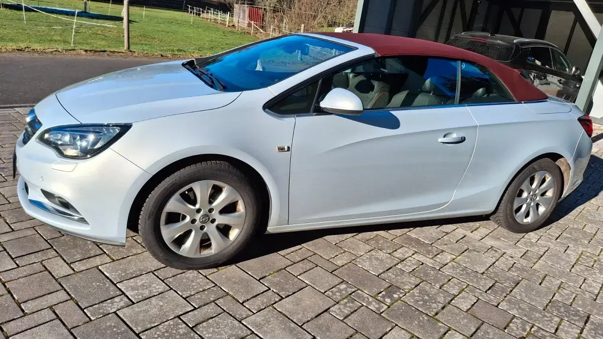 Gebraucht Opel Cascada 170 PS (125 kW) 2014 Andere farben Cabrio