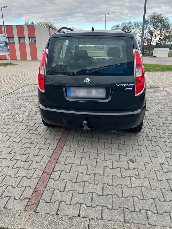 Gebraucht Skoda Roomster 75 PS (55 kW) 2011 Schwarz Van / Kleinbus