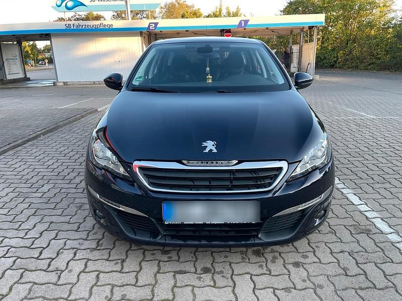 Blau Gebraucht 2017 Peugeot 308 Kombi | 6.900 € (Etwas zu teuer) - Bild 1/4