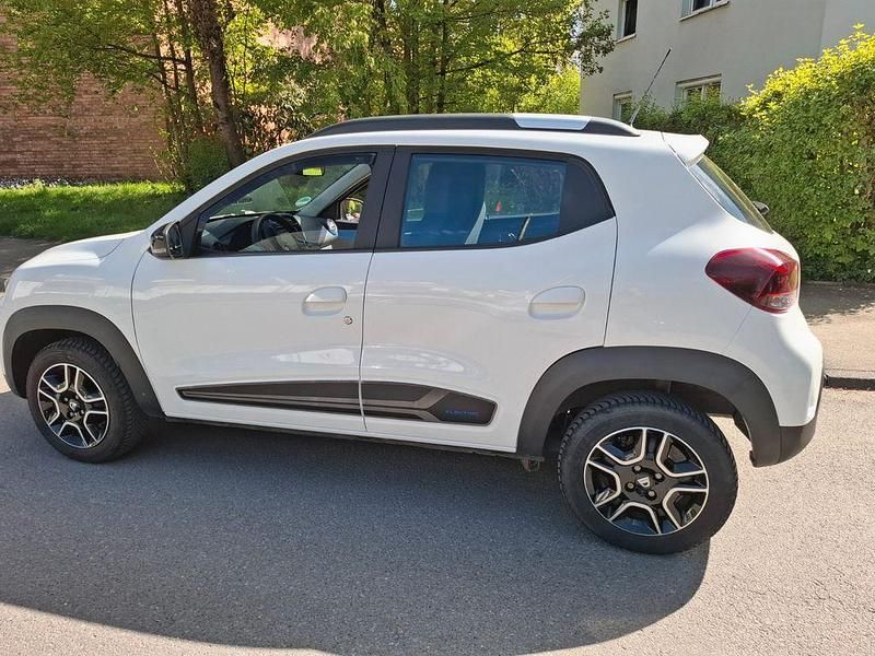 Gebraucht Dacia Spring Comfort Plus 33 kW (45 PS) 2022 Weiß Kleinwagen