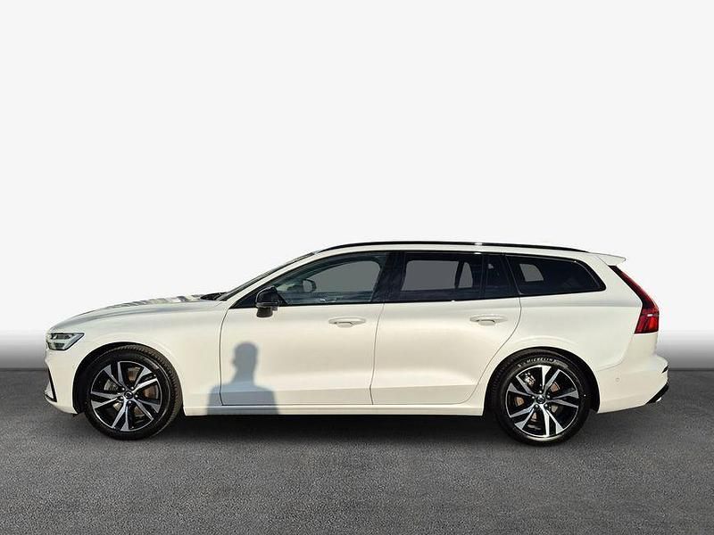 Gebraucht Volvo V60 Plus 197 PS (144 kW) 2025 Weiß Kombi