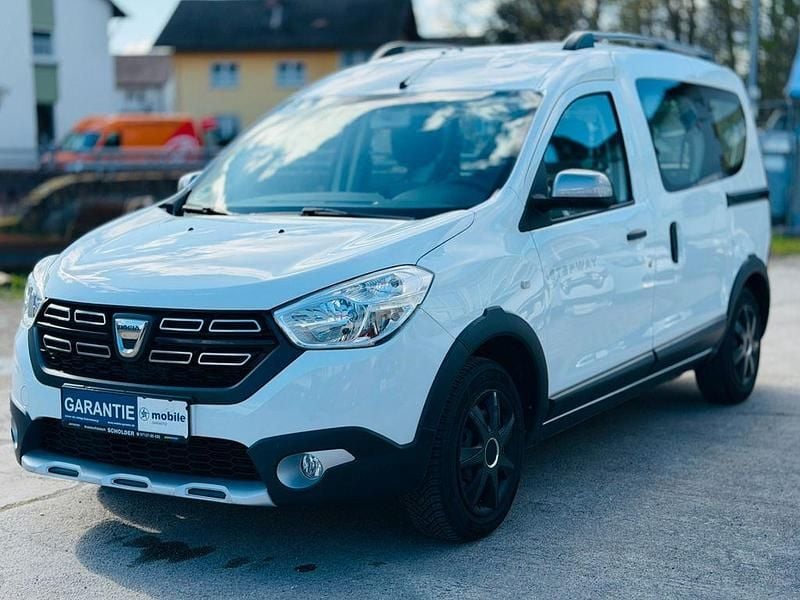 Gebraucht Dacia Dokker Stepway 109 PS (80 kW) 2019 Weiß Van / Kleinbus