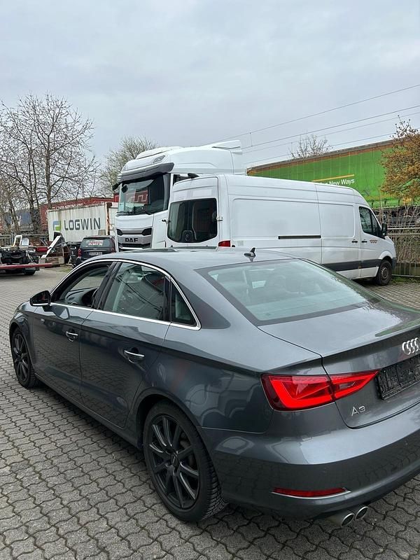 Używany Audi A3 150 KM (110 kW) 2015 Szary Sedan/Limuzyna