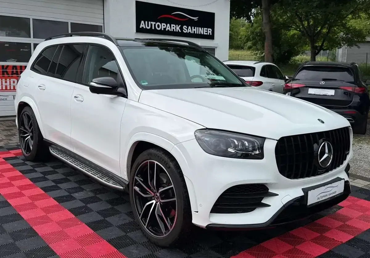 Gebraucht Mercedes GLS580 AMG 489 PS (359 kW) 2021 Weiß SUV