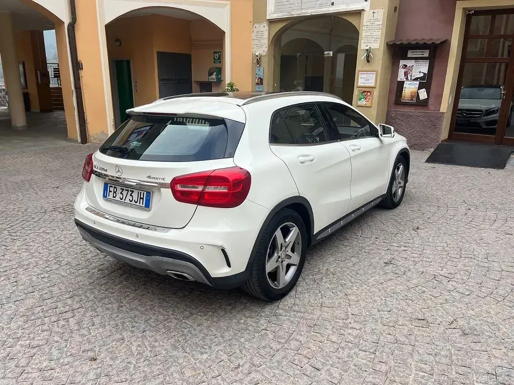 Gebraucht Mercedes 220 177 PS (130 kW) 2015 Weiß SUV
