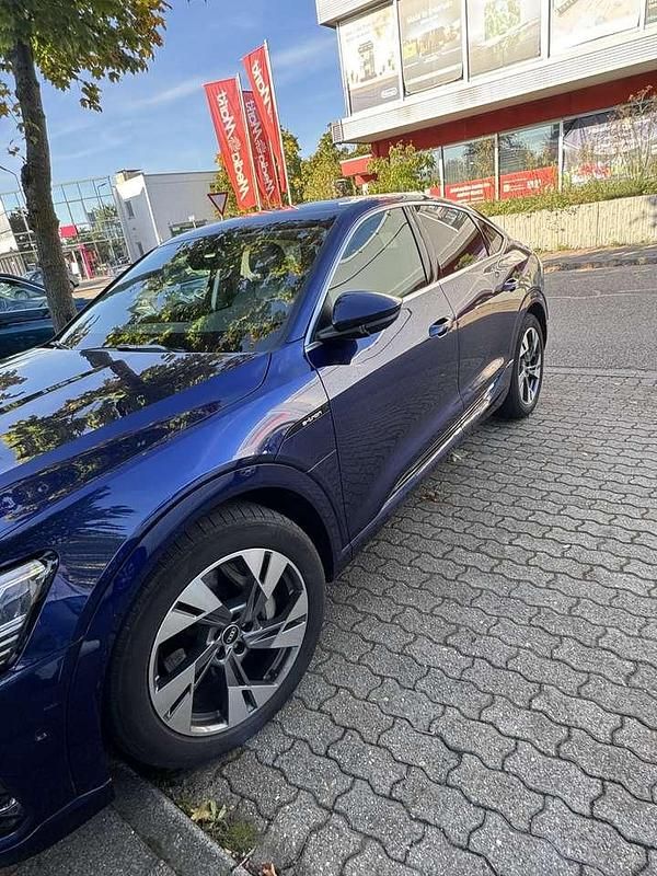 Gebraucht Audi e-tron S-Line 230 kW (313 PS) 2021 Blau SUV