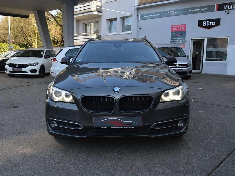Gebraucht BMW 525 Luxury Line 218 PS (160 kW) 2013 Grau Kombi