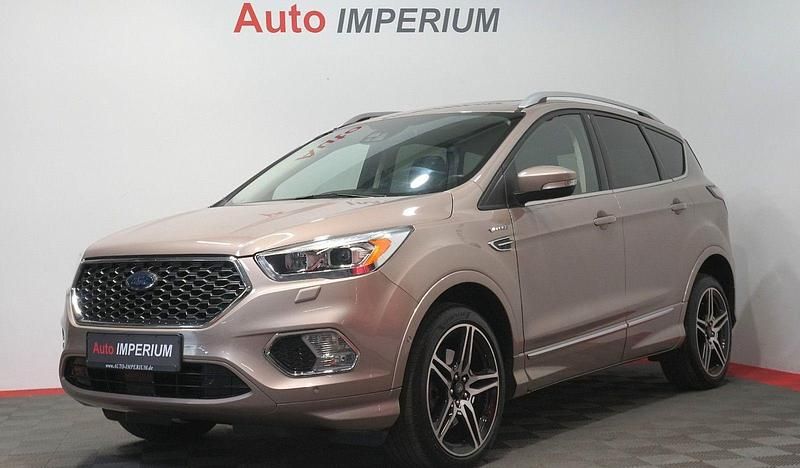 Milano grigio Gebraucht 2016 Ford Kuga Vignale SUV | 18.590 € (Fairer Preis) - Bild 1/4