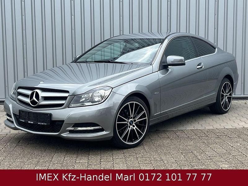 Silber Gebraucht 2012 Mercedes 250 Coupé | 18.750 € (Fairer Preis) - Bild 1/4