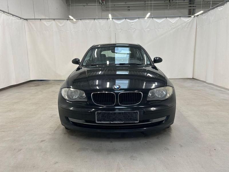 Gebraucht BMW 118 143 PS (105 kW) 2008 Schwarz Kleinwagen