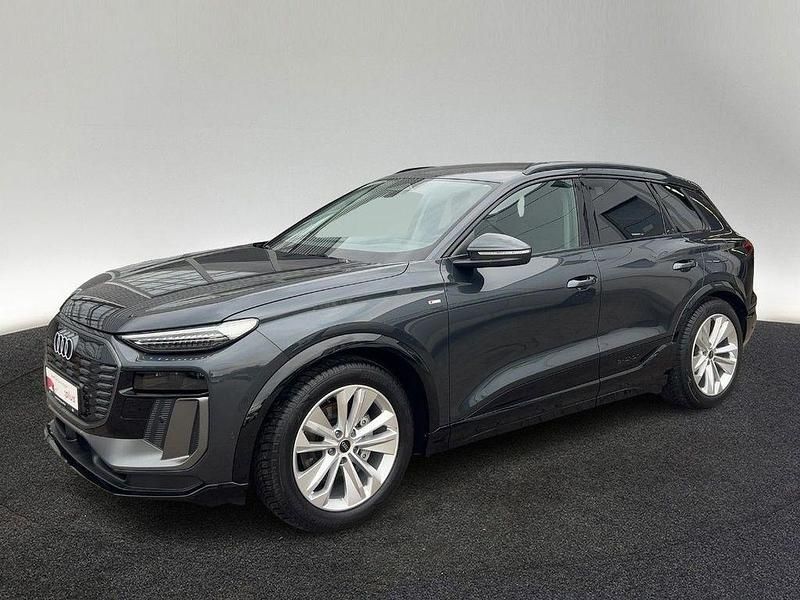 Gebraucht Audi Q6 e-tron S-Line 225 kW (306 PS) 2025 Grau SUV