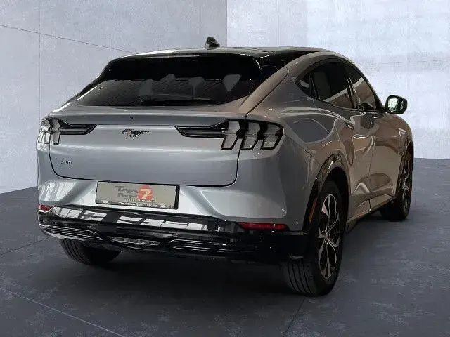 Gebraucht Ford Mustang Mach-E Premium 275 kW (375 PS) 2023 Iced/elite blue (metallic) SUV