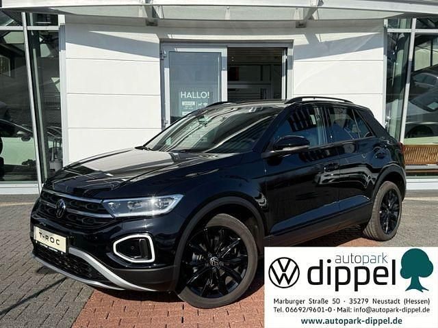 Gebraucht VW T-Roc Style 110 PS (80 kW) 2023 Deep black perleffekt (metallic) SUV