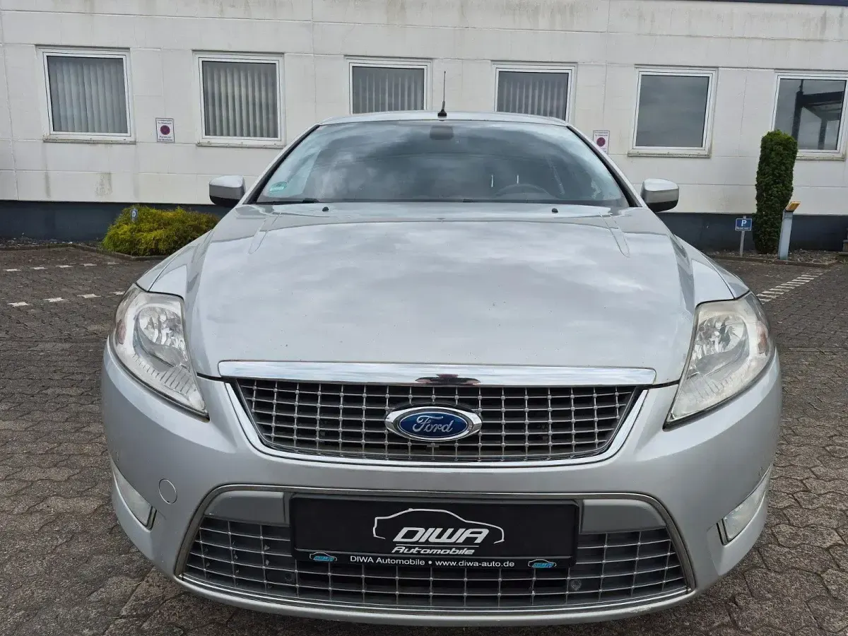 Gebraucht Ford Mondeo Titanium 116 PS (85 kW) 2010 Silber Limousine