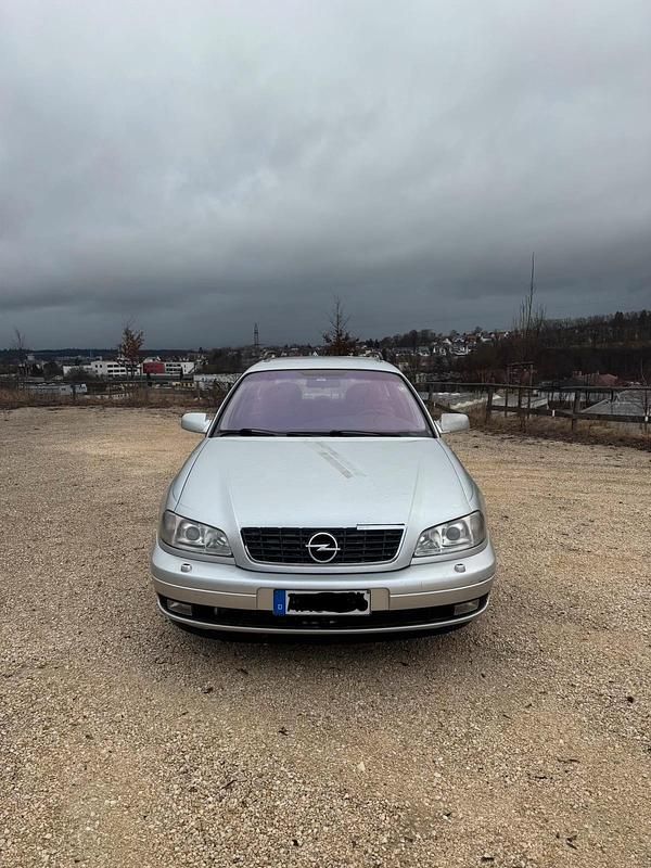 Gebraucht Opel Omega 150 PS (110 kW) 2001 Silber Kombi