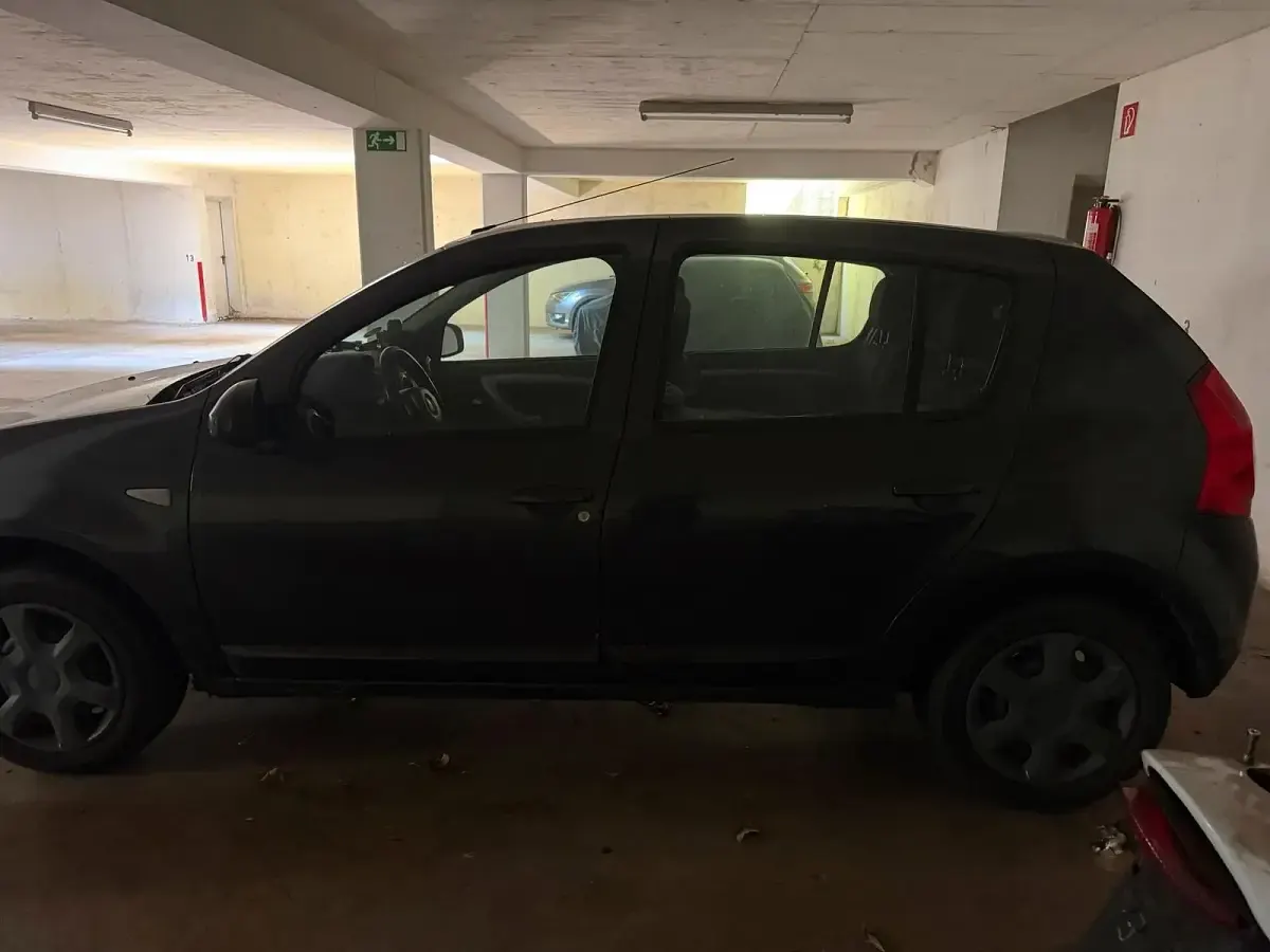 Gebraucht Dacia Sandero 75 PS (55 kW) 2012 Blau Kleinwagen