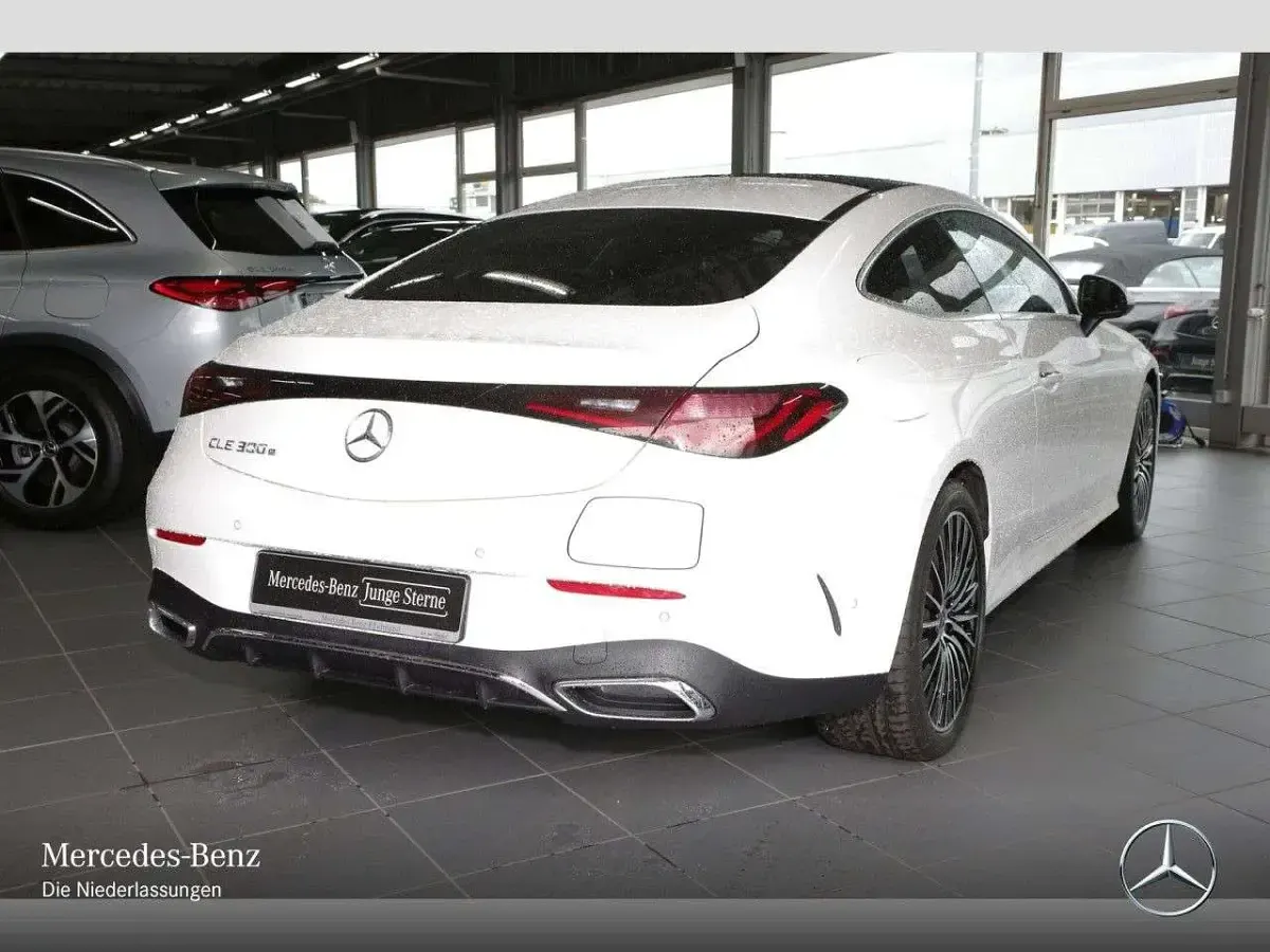 Gebraucht Mercedes CLE300 AMG 204 PS (150 kW) 2025 Weiß Coupé