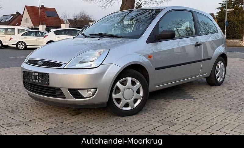 Gebraucht Ford Fiesta Ghia 80 PS (58 kW) 2003 Silber Kleinwagen