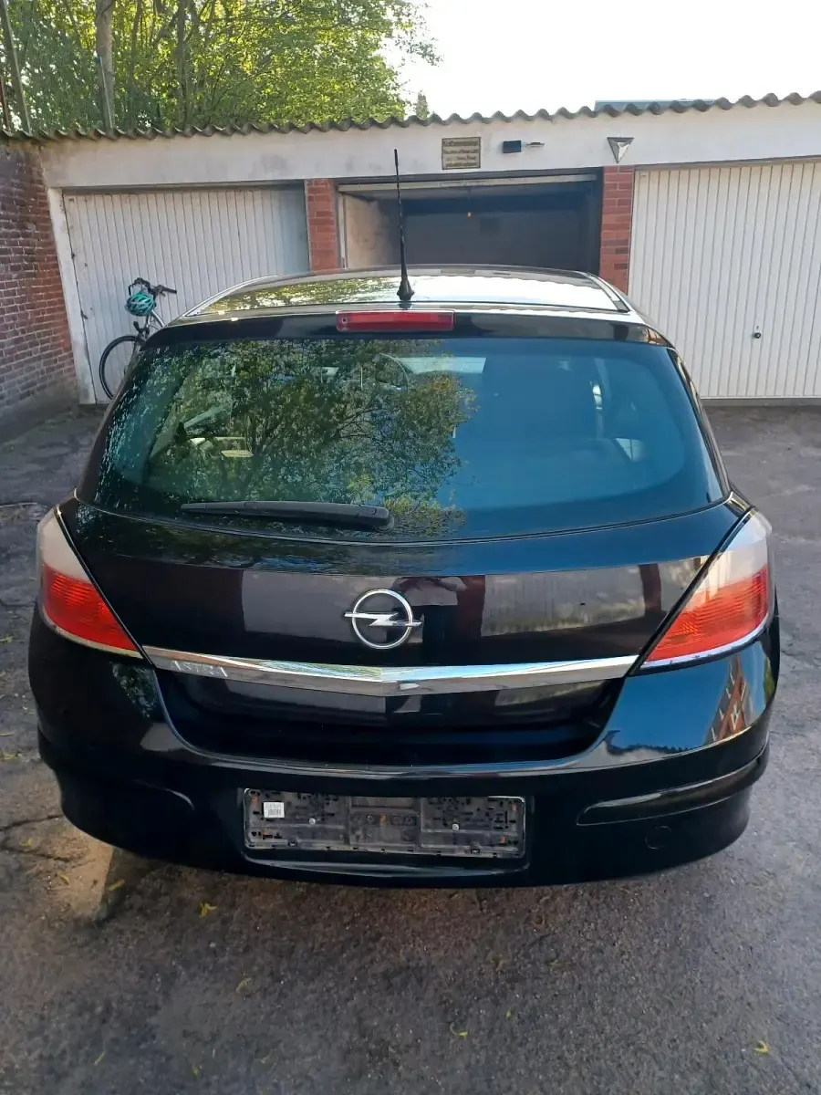 Gebraucht Opel Astra 90 PS (66 kW) 2007 Schwarz Kleinwagen
