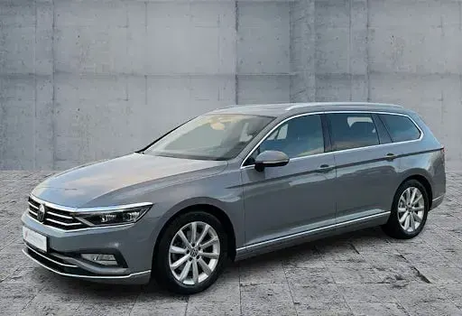 Usata VW Passat Elegance 150 CV (110 kW) 2023 Grigio Station wagon