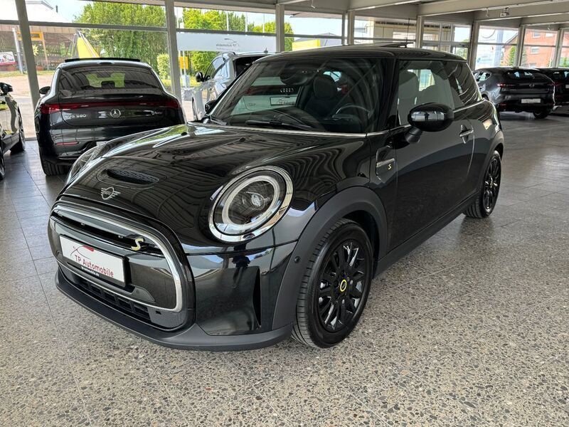 Schwarz Gebraucht 2023 Mini Cooper SE Kleinwagen | 18.900 € (Superpreis) - Bild 1/4
