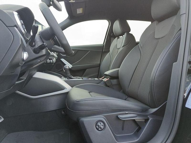 Gebraucht Audi Q2 S-Line 150 PS (110 kW) 2026 Mythosschwarz metallic SUV