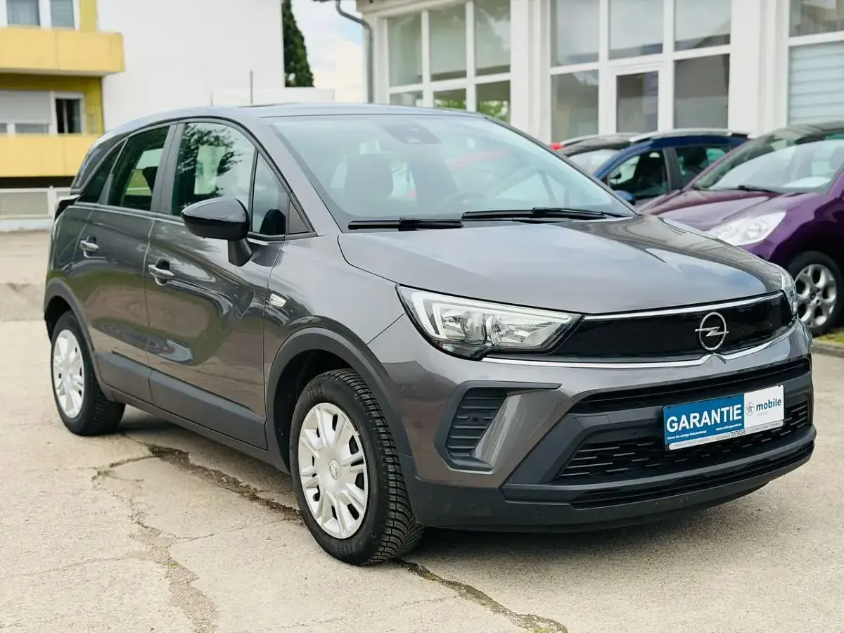 Gebraucht Opel Crossland 83 PS (61 kW) 2022 Mondstein grau/e:vulkan grau SUV