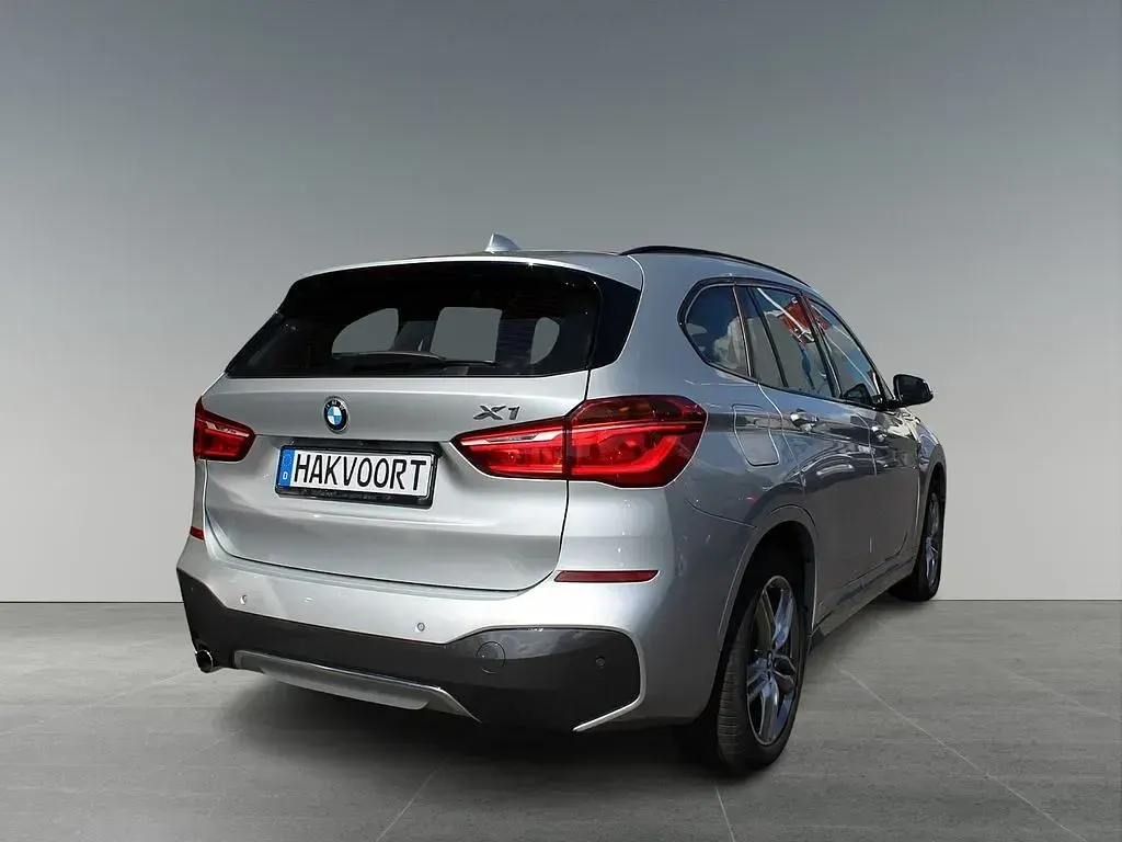 Gebraucht BMW X1 M Sport 150 PS (110 kW) 2017 Glaciersilber SUV